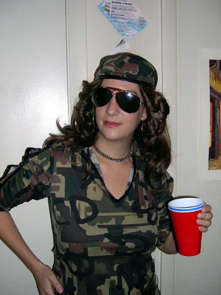 Chloe the old school army chick